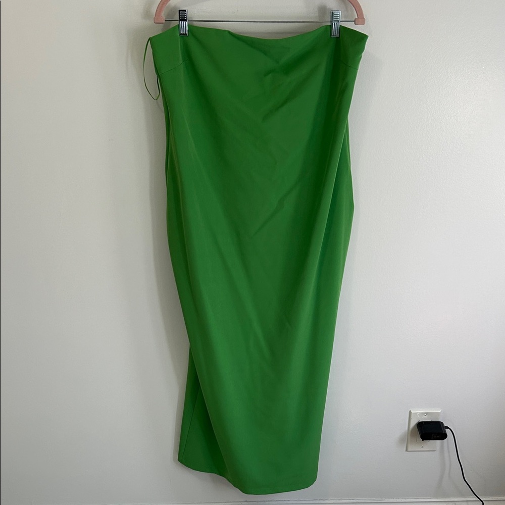 Pretty Lavish Green Strapless Cutout Back Dress